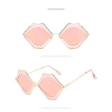 Lip Sunglasses 2018 Fashion Personality Sun glasses Women Lips Frame Metal Glasses Sexy Ladies Vintage Shades Coating Eyewear