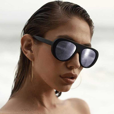 Women Oversized Sunglasses 2018 Brand Designer Vintage Big Frame Sun glasses for Ladies Retro Coating Lens Eyewear Black Glasses